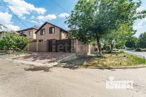 Дом 193м&sup2;, 2-этажный, участок 2 сот.  