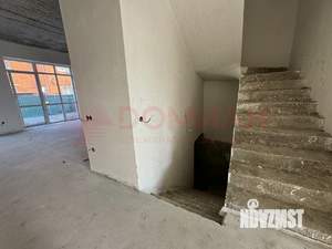 Дом 250м&sup2;, 2-этажный, участок 3 сот.  