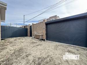 Дом 140м&sup2;, 2-этажный, участок 3 сот.  