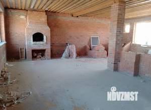 Дом 240м&sup2;, 3-этажный, участок 1 сот.  