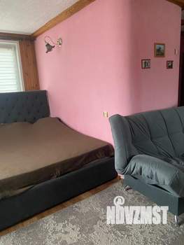 Дом 220м², 3-этажный, участок 6 сот.  