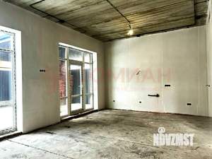 Дом 269м&sup2;, 3-этажный, участок 4 сот.  