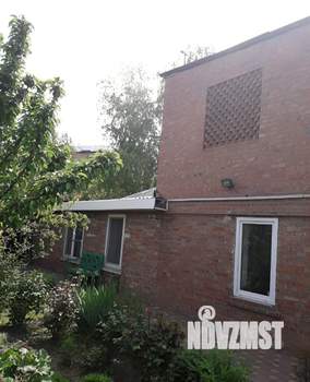 Дом 100м², 2-этажный, участок 6 сот.  