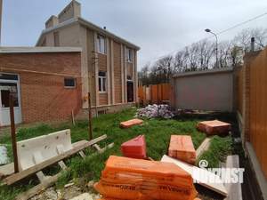 Дом 240м&sup2;, 2-этажный, участок 4 сот.  