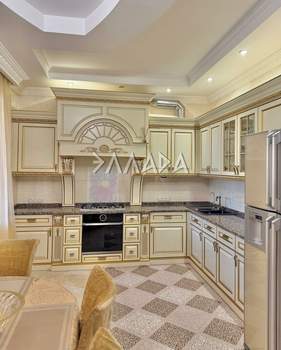 Дом 210м², 2-этажный, участок 6 сот.  