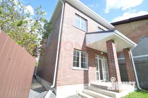 Дом 133м&sup2;, 2-этажный, участок 3 сот.  