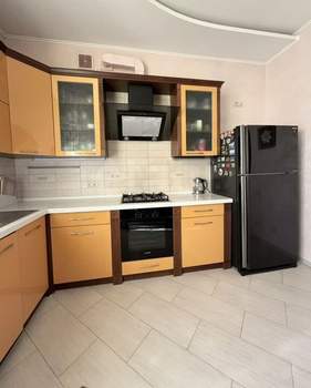 Дом 247м&sup2;, 2-этажный, участок 594 сот.  