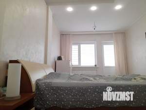 Дом 160м&sup2;, 3-этажный, участок 3 сот.  