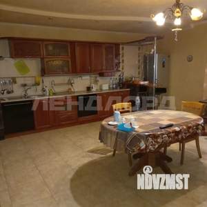 Дом 135м&sup2;, 2-этажный, участок 10 сот.  