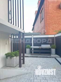 Дом 320м², 2-этажный, участок 3 сот.  