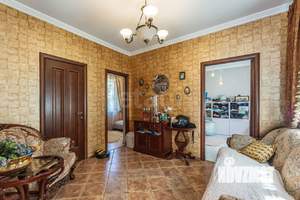 Дом 570м&sup2;, 4-этажный, участок 19 сот.  