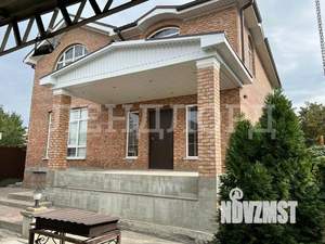 Дом 260м&sup2;, 2-этажный, участок 4 сот.  