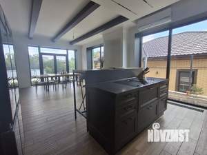 Дом 228м&sup2;, 2-этажный, участок 14 сот.  