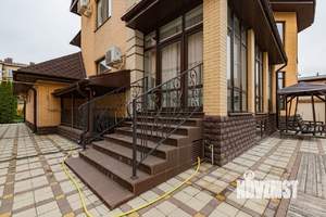 Дом 550м², 3-этажный, участок 7 сот.  