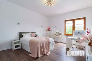 Дом 455м², 3-этажный, участок 12 сот.  