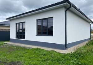 Дом 100м&sup2;, 1-этажный, участок 5 сот.  