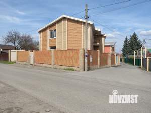 Дом 240м&sup2;, 2-этажный, участок 4 сот.  