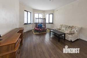 Дом 140м², 2-этажный, участок 3 сот.  