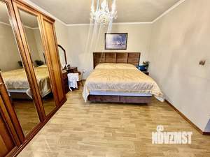Дом 292м², 2-этажный, участок 4 сот.  