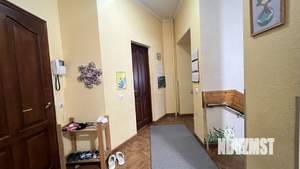 Дом 220м&sup2;, 2-этажный, участок 3 сот.  