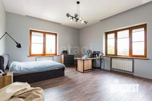 Дом 455м², 3-этажный, участок 12 сот.  