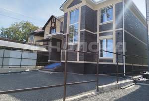 Дом 300м&sup2;, 2-этажный, участок 5 сот.  