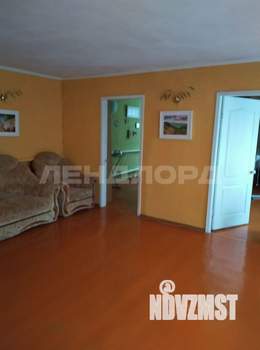 Дом 142м&sup2;, 2-этажный, участок 3 сот.  