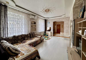 Дом 100м&sup2;, 2-этажный, участок 3 сот.  