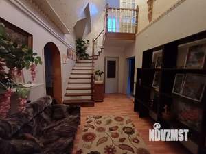 Дом 194м&sup2;, 2-этажный, участок 5 сот.  