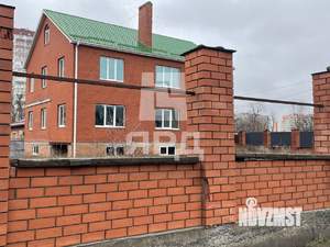 Дом 354м&sup2;, 3-этажный, участок 8 сот.  