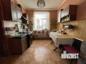 Дом 120м&sup2;, 2-этажный, участок 5 сот.  