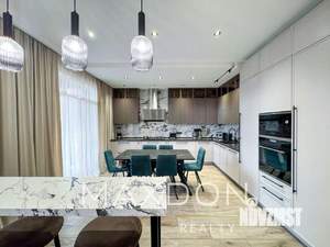 Дом 200м&sup2;, 2-этажный, участок 5 сот.  