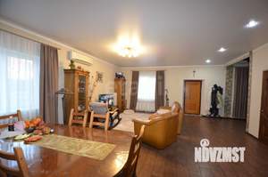 Дом 151м², 2-этажный, участок 7 сот.  