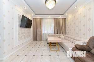 Дом 187м&sup2;, 3-этажный, участок 4 сот.  