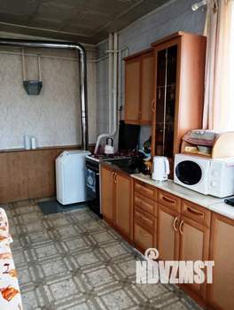 Дом 143м&sup2;, 3-этажный, участок 2 сот.  