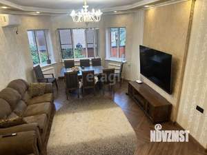 Дом 176м&sup2;, 3-этажный, участок 3 сот.  