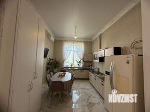 Дом 200м², 2-этажный, участок 6 сот.  
