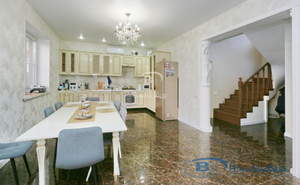 Дом 135м&sup2;, 2-этажный, участок 5 сот.  