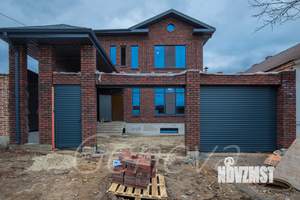 Дом 270м&sup2;, 3-этажный, участок 4 сот.  