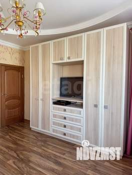 Дом 264м², 2-этажный, участок 3 сот.  