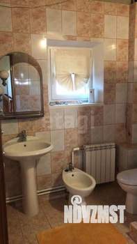 Дом 280м&sup2;, 2-этажный, участок 3 сот.  