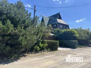 Дом 213м&sup2;, 3-этажный, участок 6 сот.  