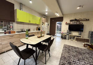 Дом 120м&sup2;, 2-этажный, участок 4 сот.  