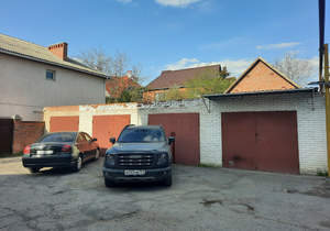 Дом 245м², 3-этажный, участок 14 сот.  
