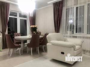 Дом 281м², 2-этажный, участок 6 сот.  