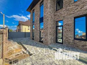 Дом 180м², 2-этажный, участок 6 сот.  