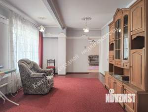 Дом 296м&sup2;, 2-этажный, участок 3 сот.  