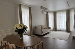 Дом 200м&sup2;, 2-этажный, участок 3 сот.  