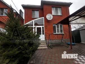 Дом 130м&sup2;, 2-этажный, участок 3 сот.  