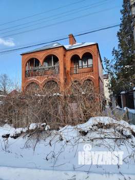 Дом 377м&sup2;, 3-этажный, участок 6 сот.  